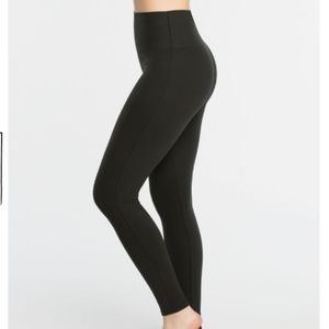 Spanx Black Small Essential Leggings